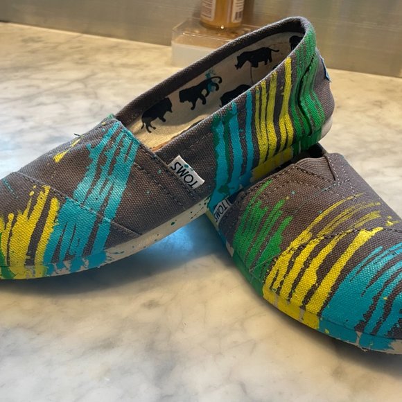 Custom made TOMS with art work by Tyler Ramsey - Picture 5 of 6